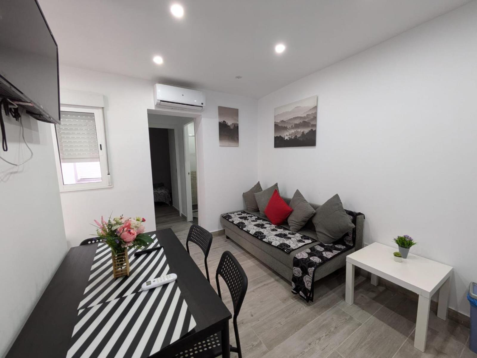 Madrid Apartaments Kültér fotó
